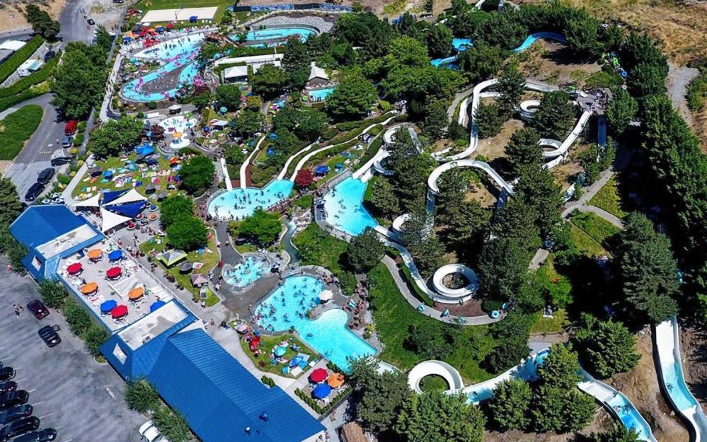 Grandview Lake Chelan- Waterfront View, Pool, Hot Tub, Golf, 1 Min To Downtown Екстериор снимка