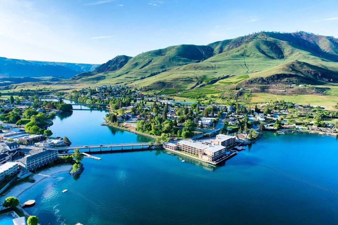 Grandview Lake Chelan- Waterfront View, Pool, Hot Tub, Golf, 1 Min To Downtown Екстериор снимка